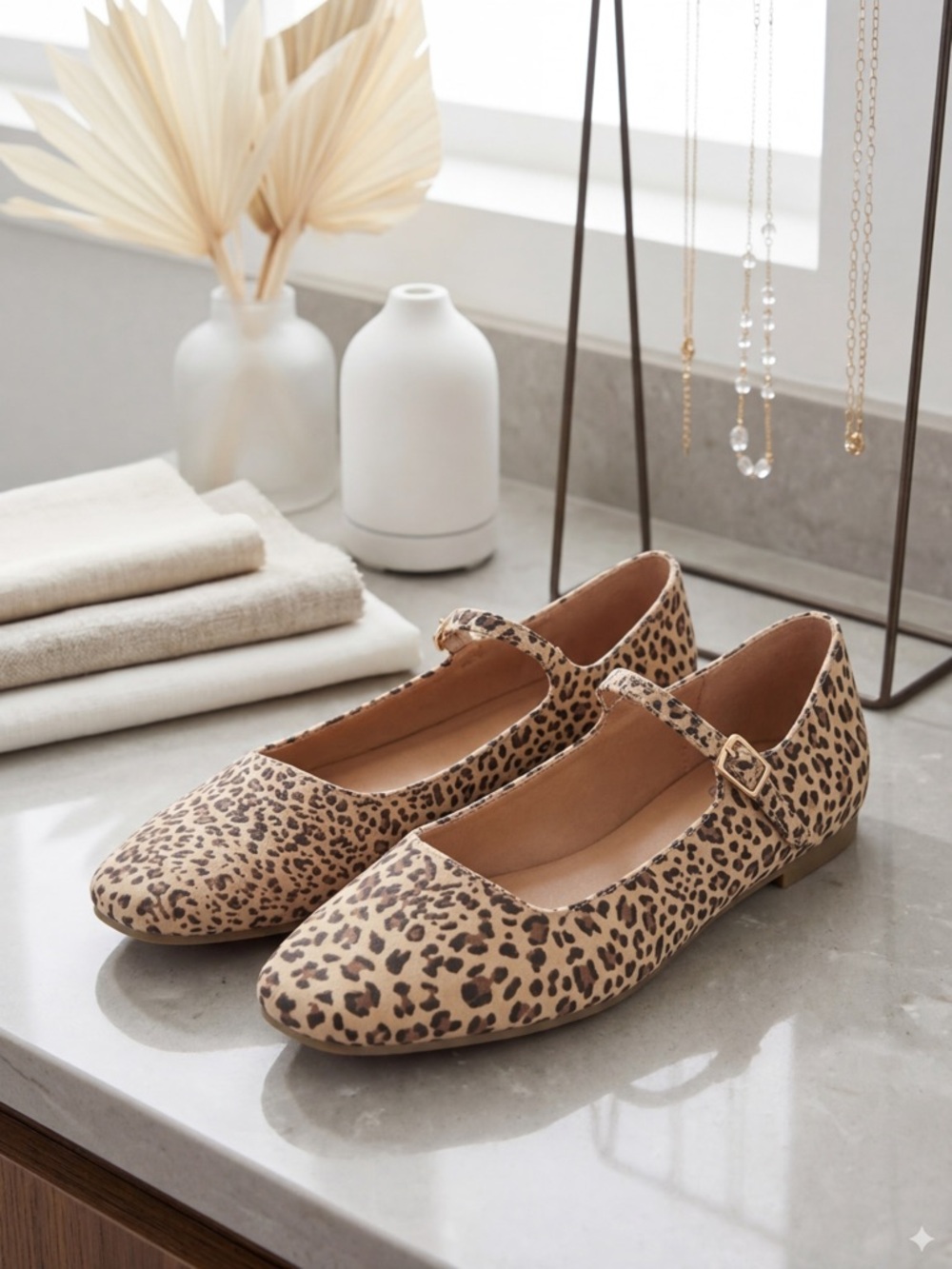 Journee Collection Leopard Animal Print Mary Janes Square Toe Flats 8.5